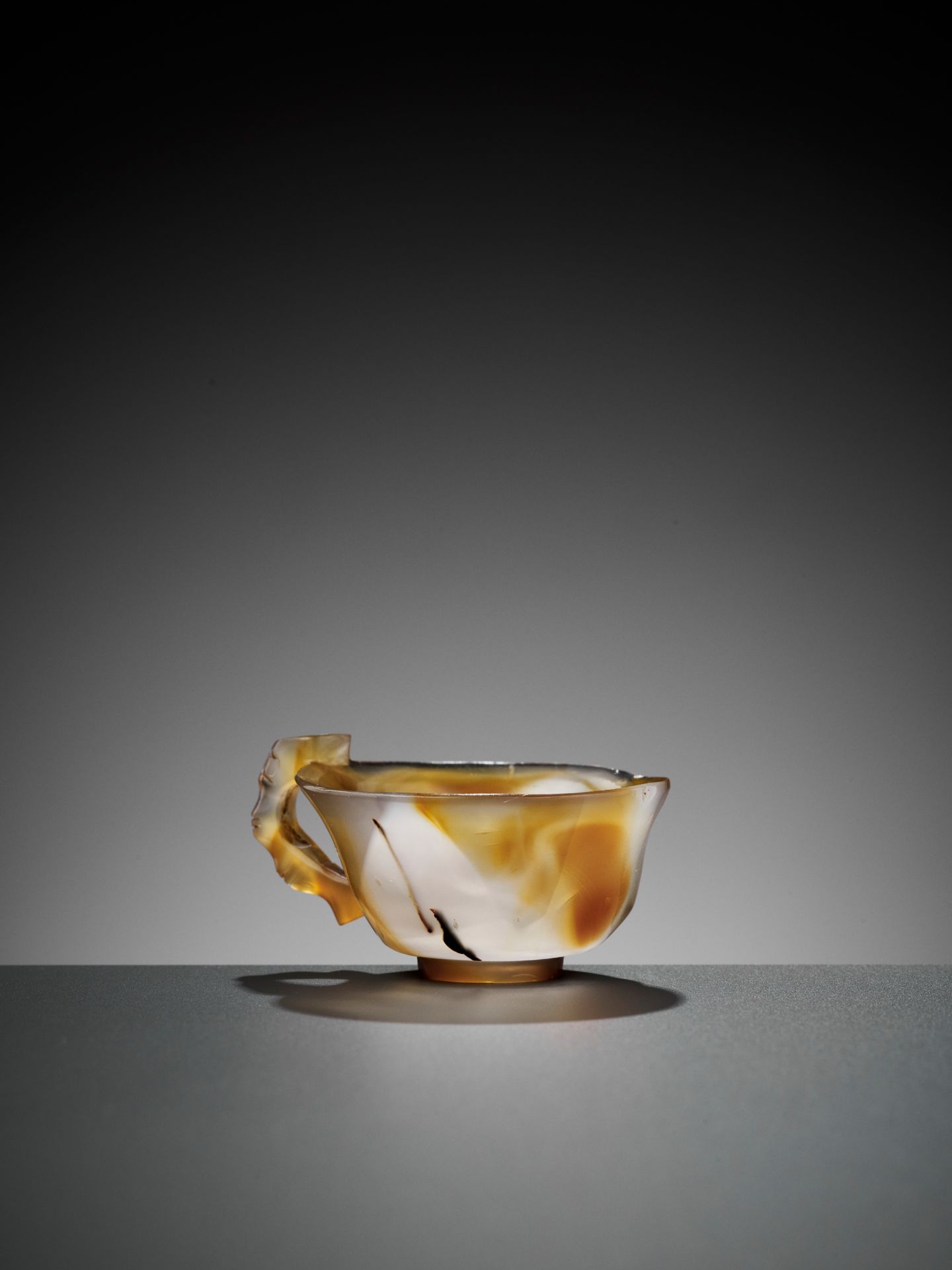 A BAMBOO-HANDLE AGATE CUP, MING DYNASTY - Image 6 of 12