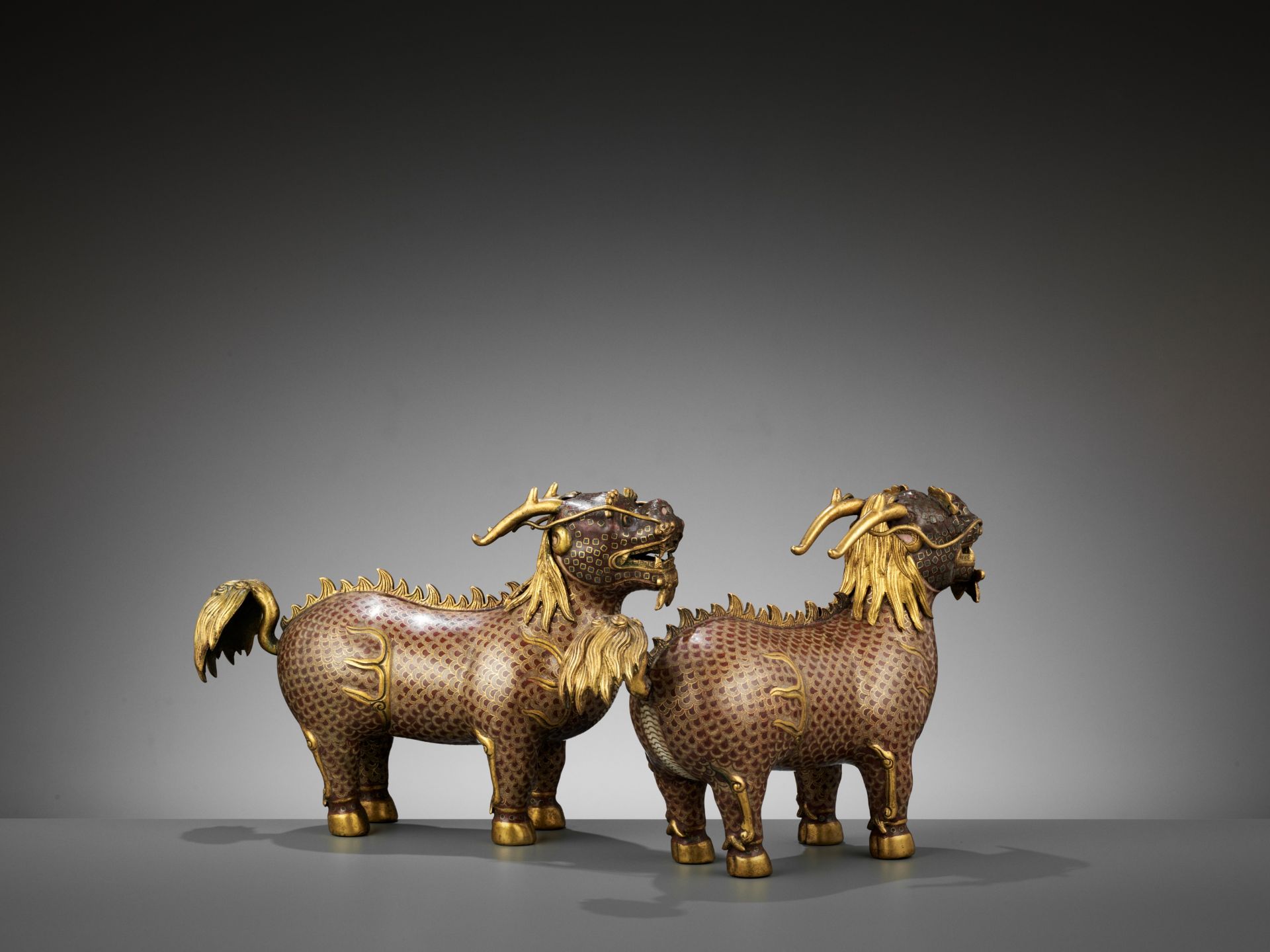 A PAIR OF CLOISONNE ENAMEL FIGURES OF QILIN, QING DYNASTY - Image 3 of 7