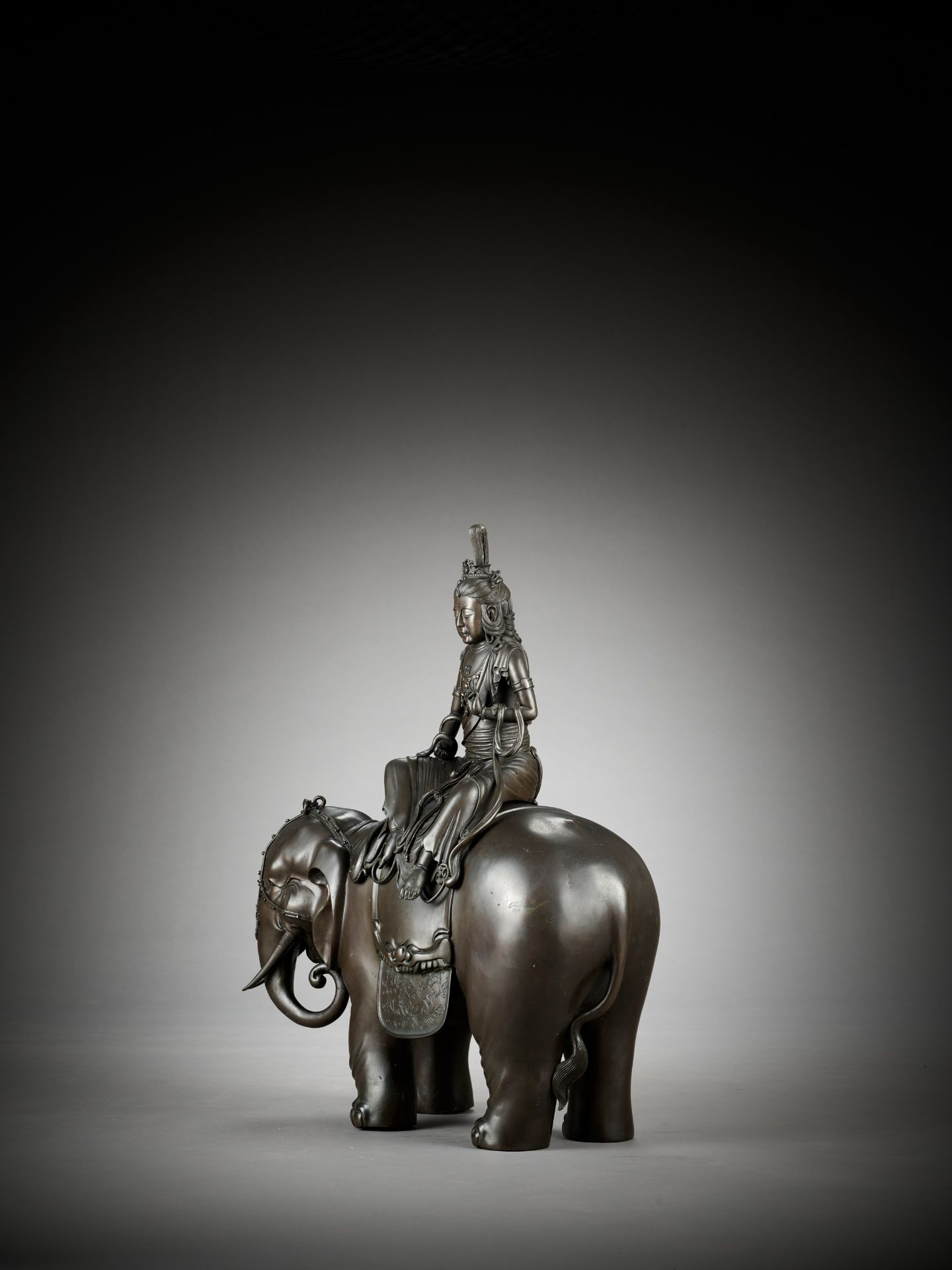 A UNIQUE MONUMENTAL BRONZE OF SAMANTABHADRA ON HIS ELEPHANT, SOLD AT THE 1901 GLASGOW EXHIBITION - Image 11 of 19