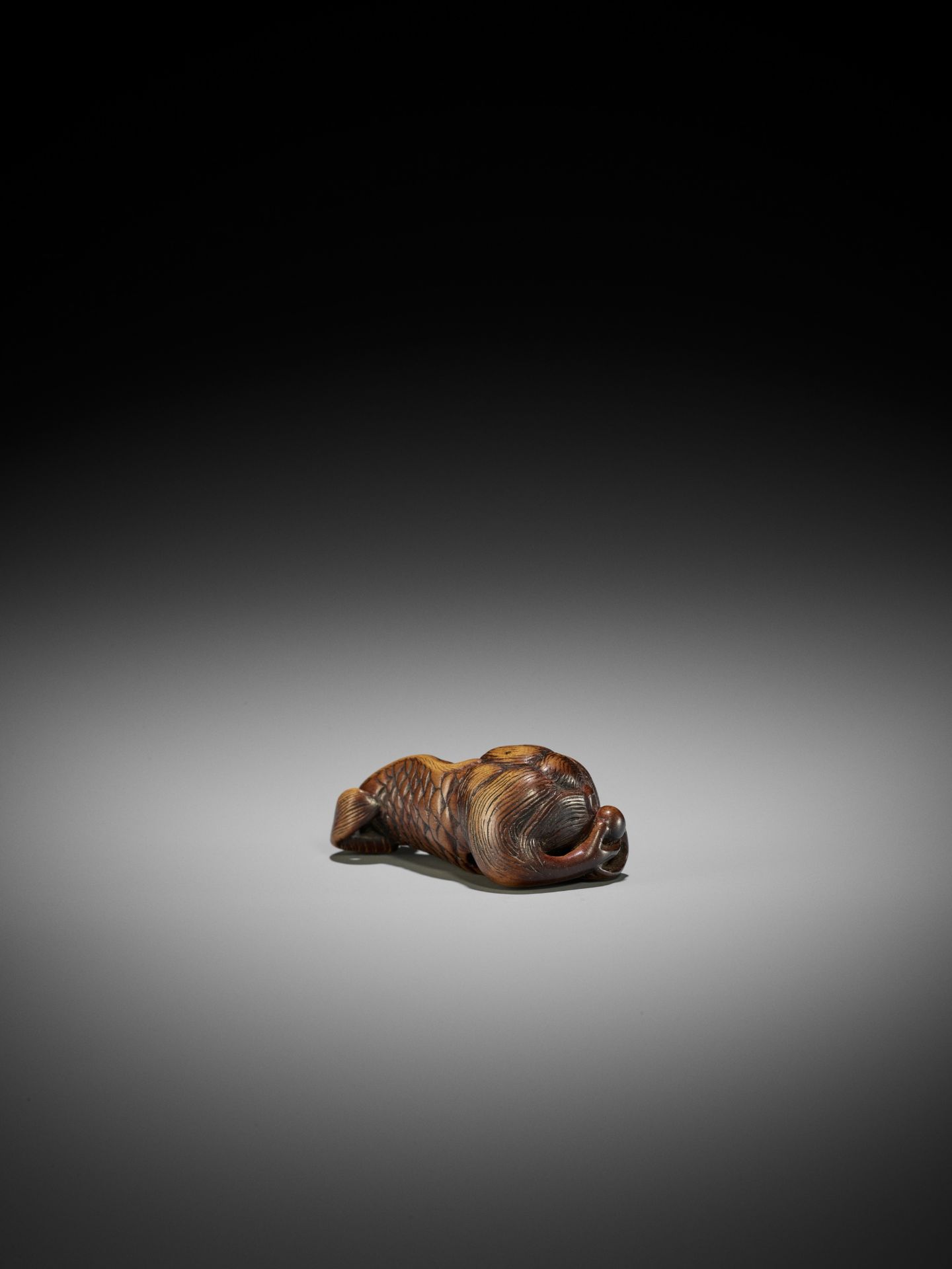 A RARE WOOD NETSUKE OF A MERMAN WITH TAMA - Image 7 of 9