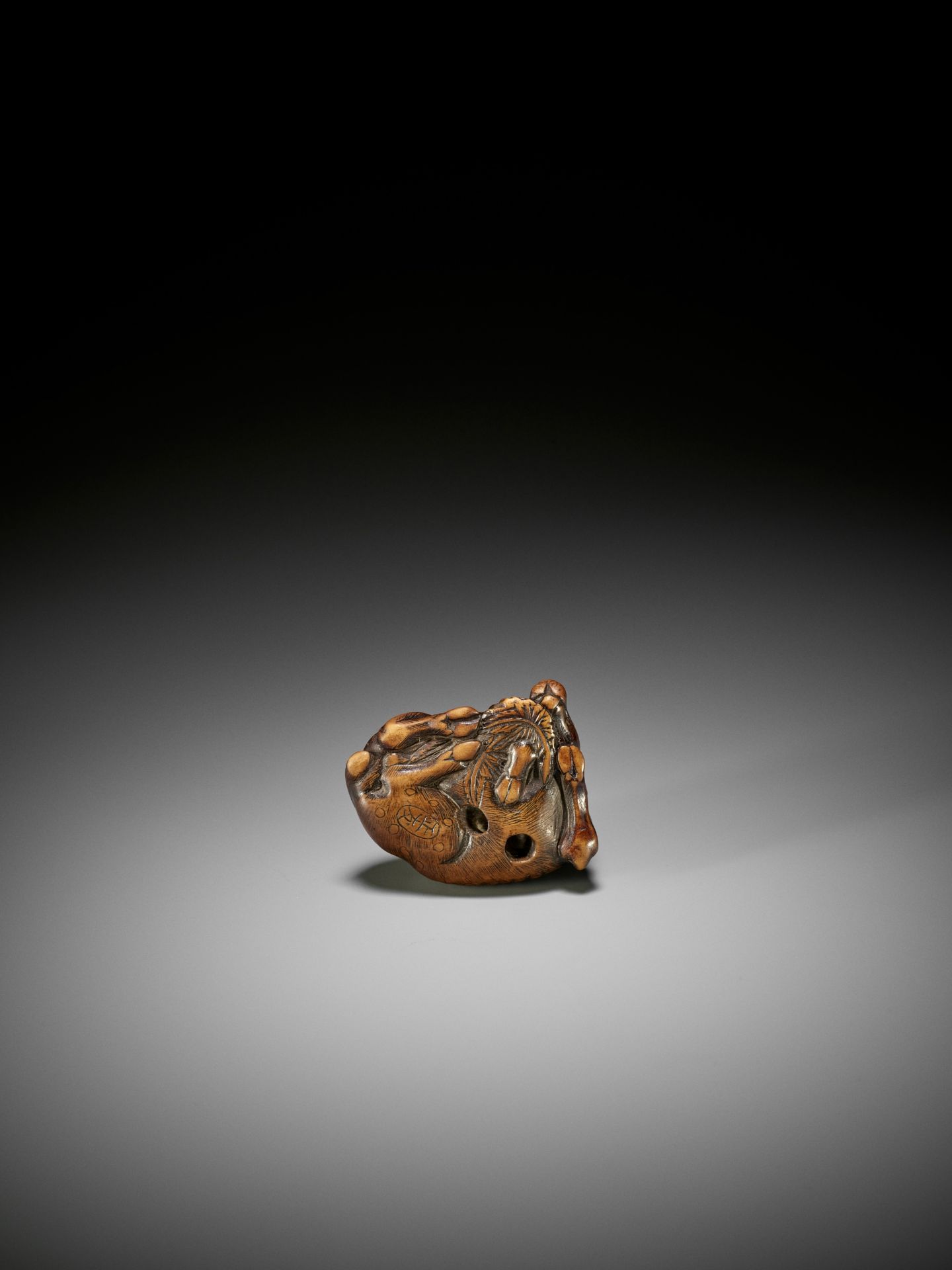 MASATOMO: A FINE WOOD NETSUKE OF A RECUMBENT DEER - Image 5 of 12