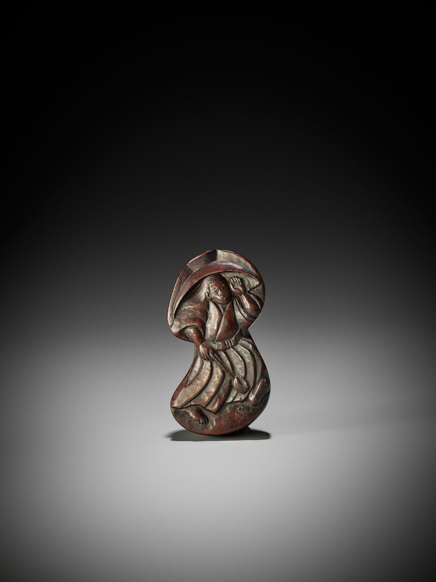 AN UNUSUAL AND LARGE WOOD NETSUKE OF A MUSHROOM AND SHOJO - Image 2 of 6