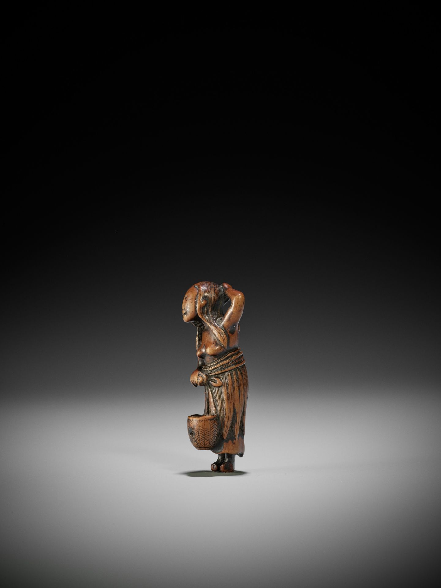 AN OLD WOOD NETSUKE OF A DIVING GIRL (AMA) - Image 5 of 6