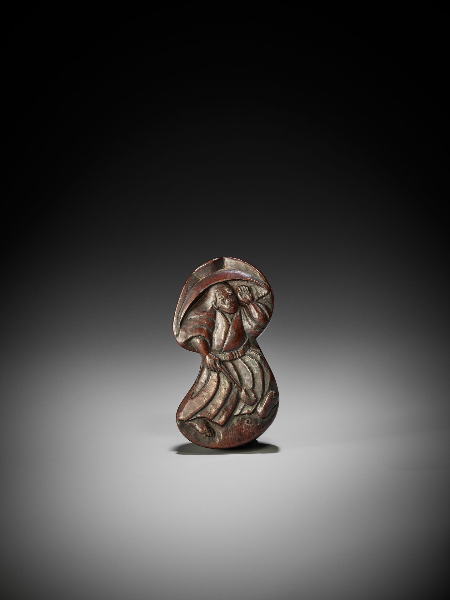 AN UNUSUAL AND LARGE WOOD NETSUKE OF A MUSHROOM AND SHOJO - Image 5 of 6