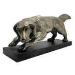 Sculpture in silver plate depicting dog, 20th century. indecipherable signature. H 12 x39