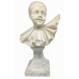 Marble sculpture depicting Pierrot, nineteenth / twentieth century. With marble base. H 16 cm Base 1