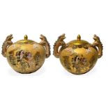 Pair of potiche porcelain with decorations in gold and enamels depicting Samura, early twentieth cen