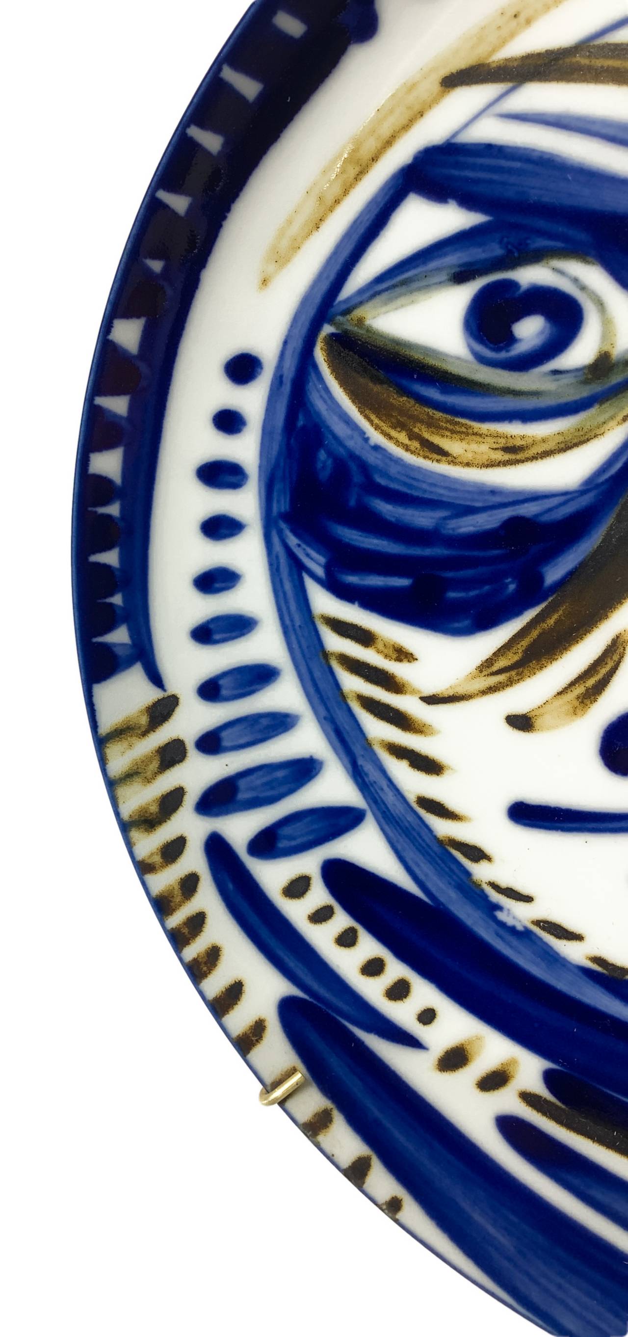 Wall Plate porcelain depicting his face in shades of blue, in the style of Vallaurice ceramics. Diam - Image 3 of 4