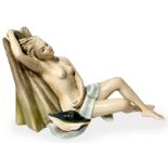 Terraglia sculpture depicting a nude woman with conch, Creating Rome. H 22x37 cm.