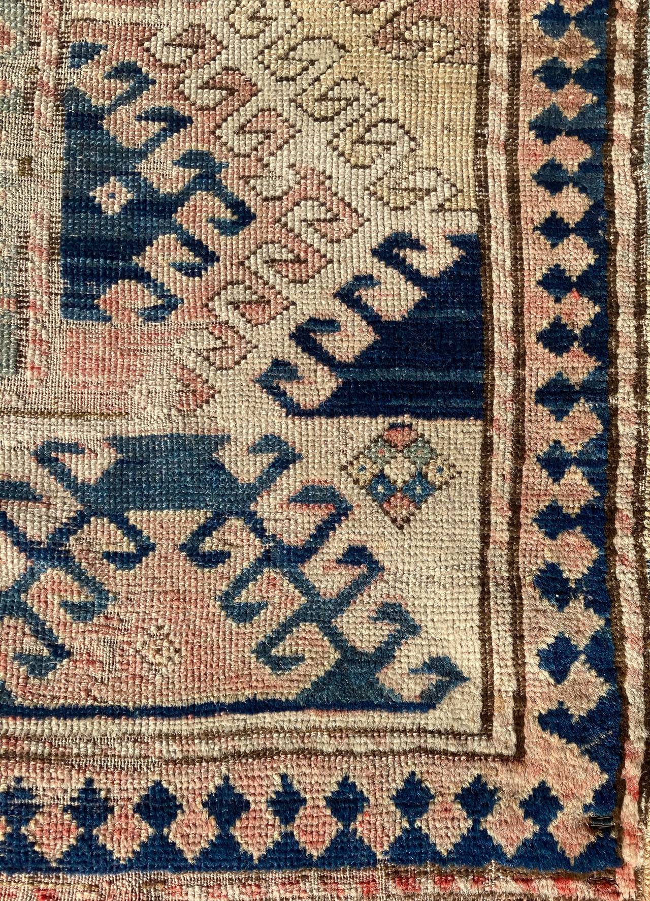 Carpet Kasak Bordjalu, 280x128 cm. Western Caucasus south early 1900. Warp, plot and fleece wool, na - Image 2 of 5