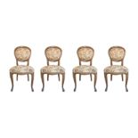 Four chairs in walnut, 20th century. H H 48x46 cm 96. Seat