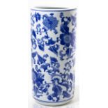 Umbrella holder white with blue floral decorations. China, twentieth century H 46 cm