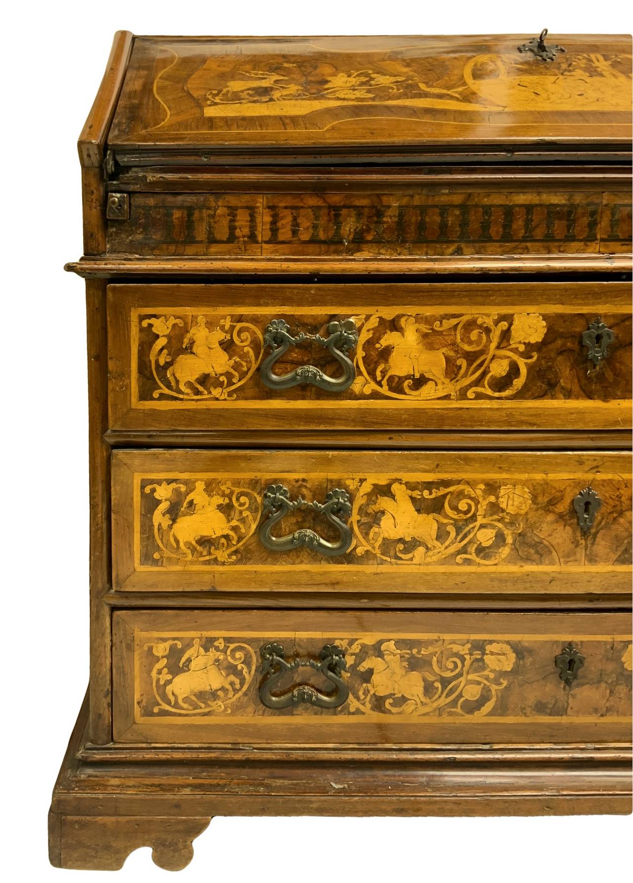 Drawers in walnut with ribalta, eighteenth-century, Lombardy. On the front, three drawers topped wi - Image 6 of 10