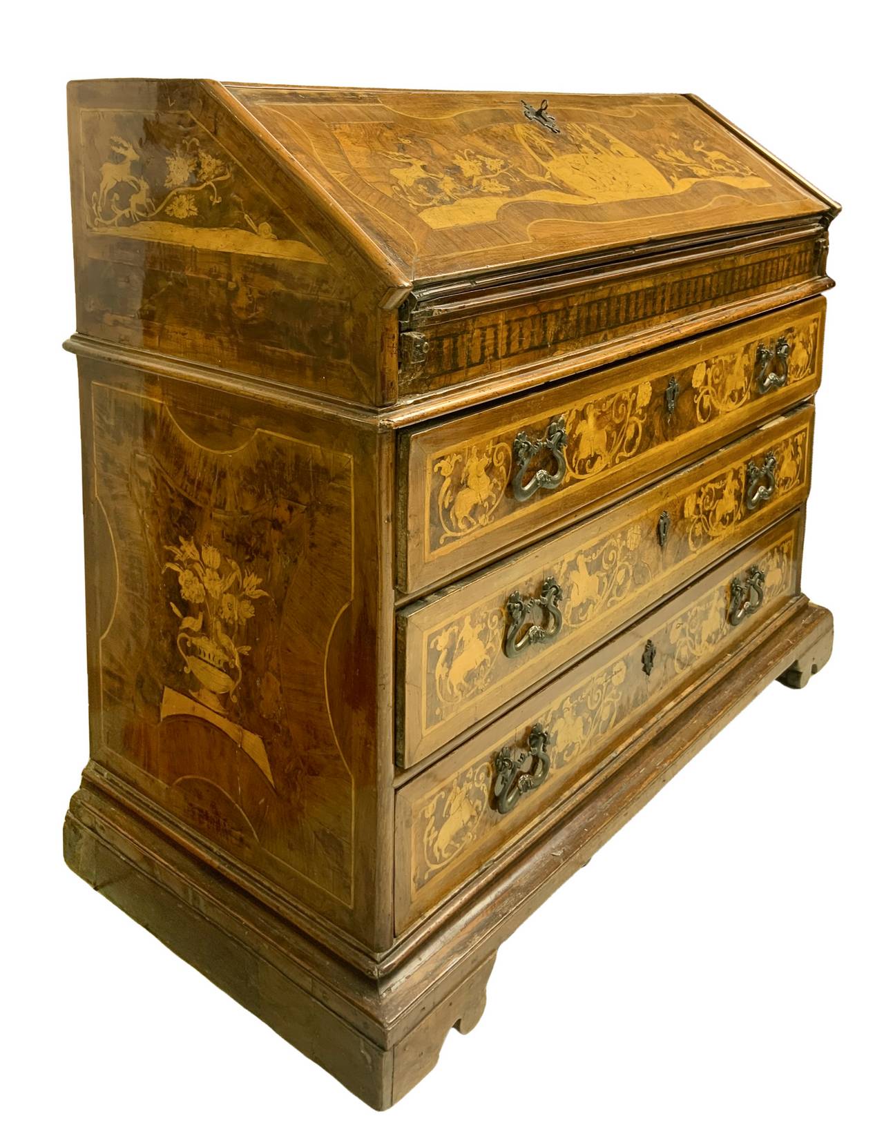 Drawers in walnut with ribalta, eighteenth-century, Lombardy. On the front, three drawers topped wi - Image 3 of 10