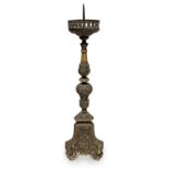 Candlestick in lacquered wood, eighteenth century H 79 cm.