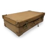 Suitcase, rigid, vintage. Cm 38x68x18;