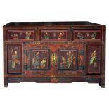 China Mobile in lacquered wood with genre scenes, China, 60s. Hand painted. H 76 Cm, Cm 122x43