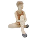 Copenhagen porcelain figurine depicting a ballet dancer. H cm 11x10,5