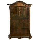 Chiffonier in mahogany wood, mid-nineteenth century Sicily. Two doors at the top five drawers below.