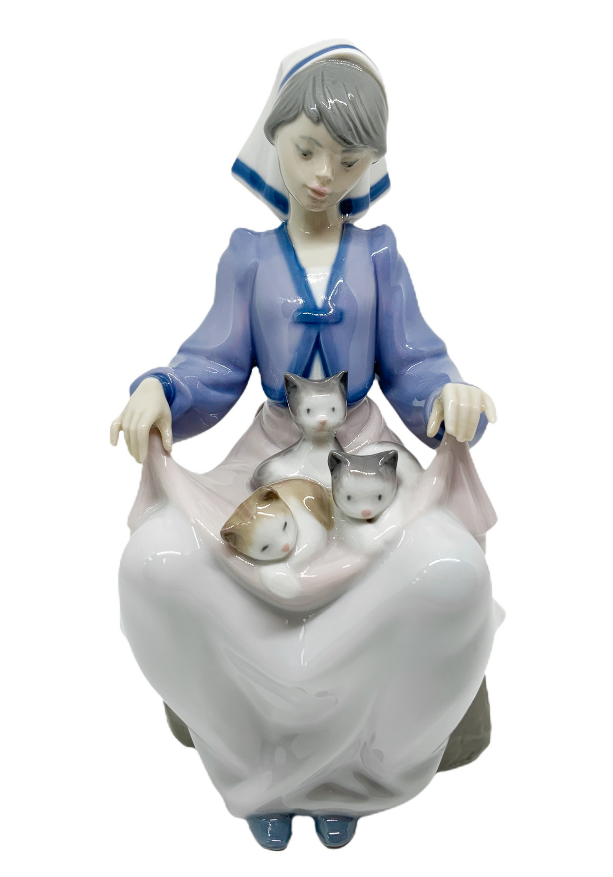 LLadro, girl with kittens. H 21 cm