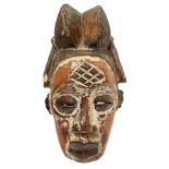 Mask Punu, Gabon, late twentieth century. H 29 cm