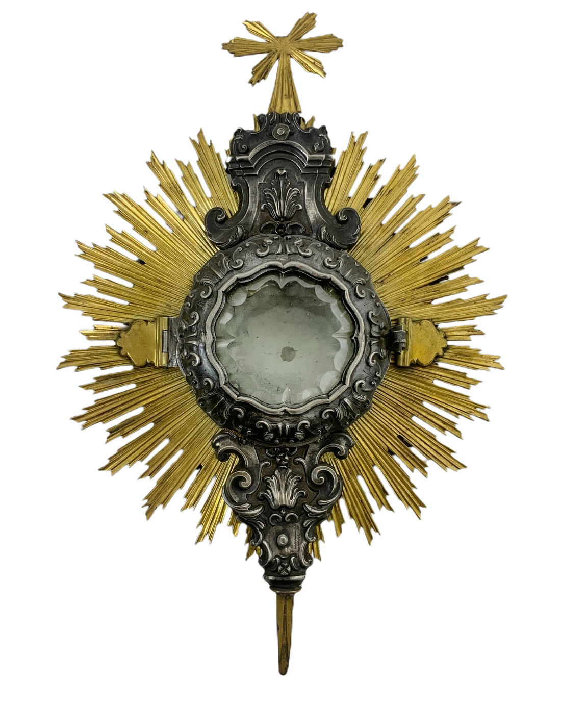 Monstrance in silver and silver gilt, height 70 cm, 2,352 kg Elegant and refined Baroque piece made - Image 9 of 9