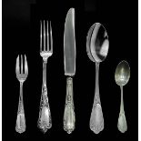 Cutlery in silver with fiorata decoration, consisting of 12 forks (500 gr), 11 tablespoons (500 gram