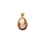 Pendentif with cameo and yellow gold. Gr 2.2