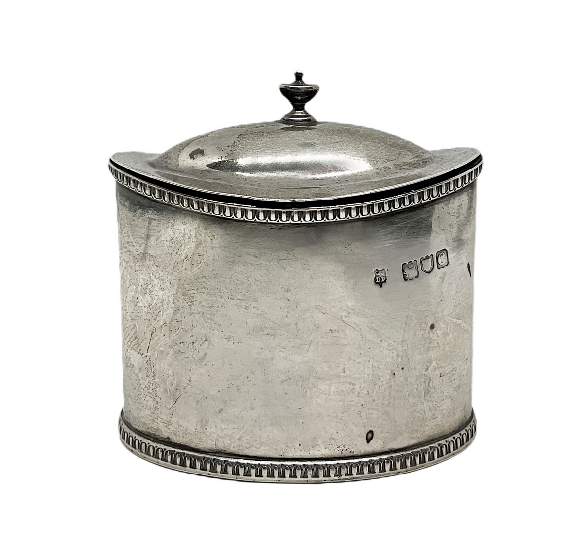 Paper Box silver, London, late nineteenth century. H 7.5 cm, 8x5 basis. 122