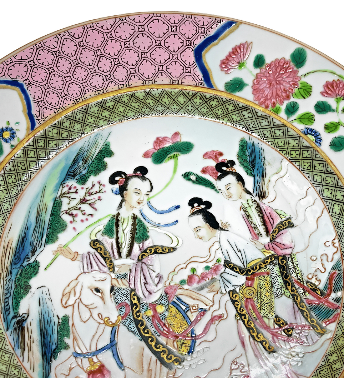 Porcelain plate, rose family, Yongzheng (1723-1735). Finely processed and glazed. Diameter 22.5 cm - Image 3 of 4