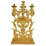 Candlestick with three lights in gilded wood, late eighteenth century H 78 cm, 43x15 cm base.