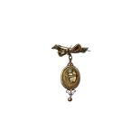 Brooch with beads and small pendant, 12K gold brooch with gold / silver