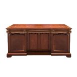 English servant cabinet in mahogany wood