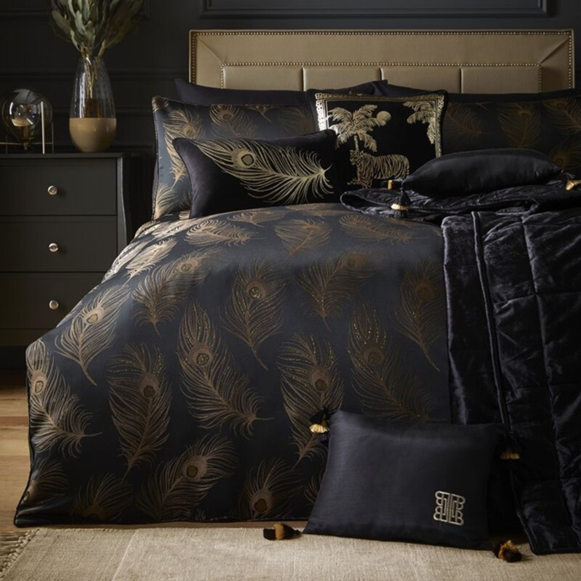 Laurence Llewelyn-Bowen, Dandy Jacquard Duvet Cover Set Size: Kingsize - 2 Standard Pillowcases(