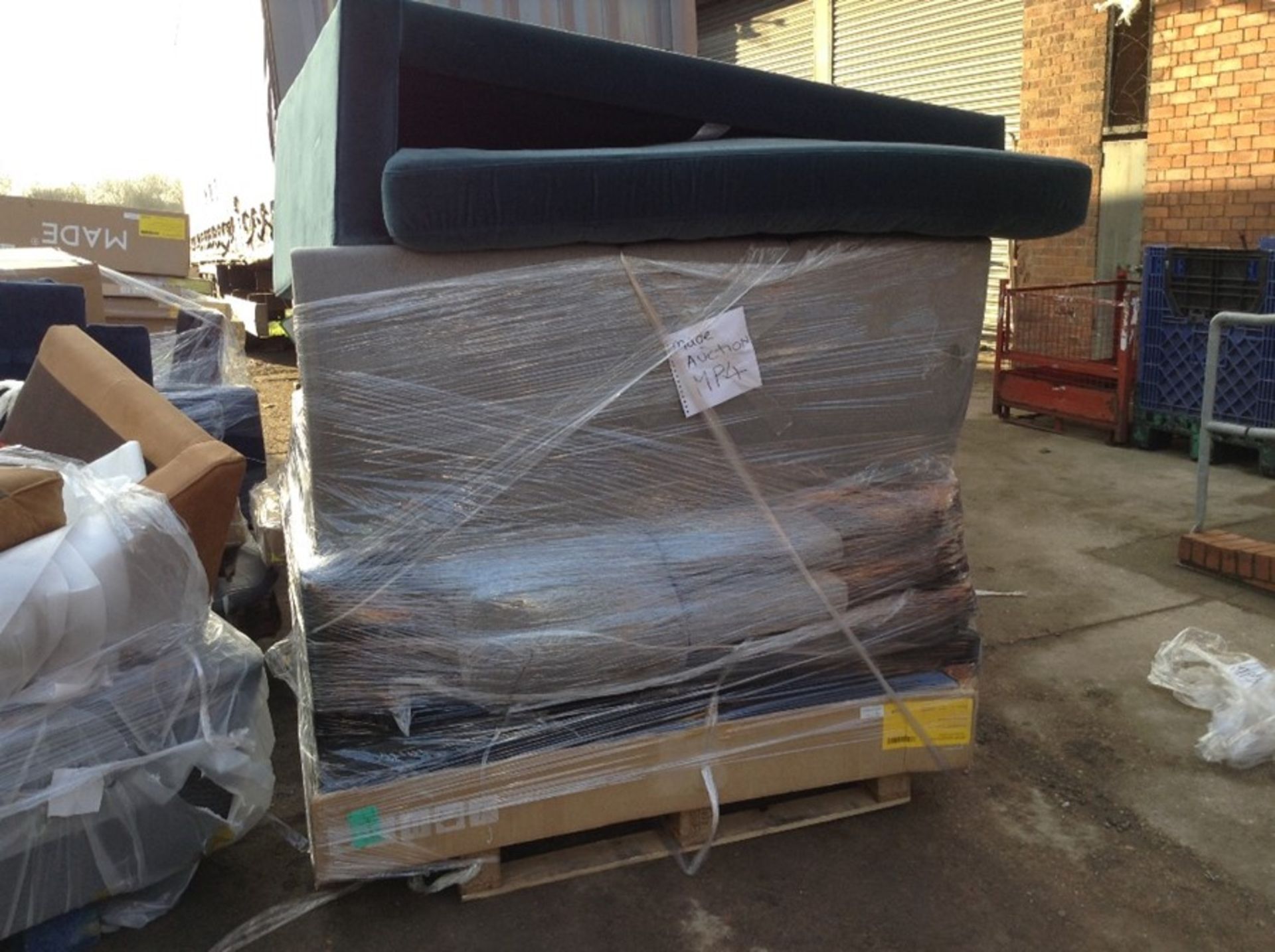 | 11X |PALLETS OF BER.& PART SOFAS SKUS FURNITURE WE HAVE NO DETAIL OF THE QUANTITY ON THESE PALLET - Image 5 of 11