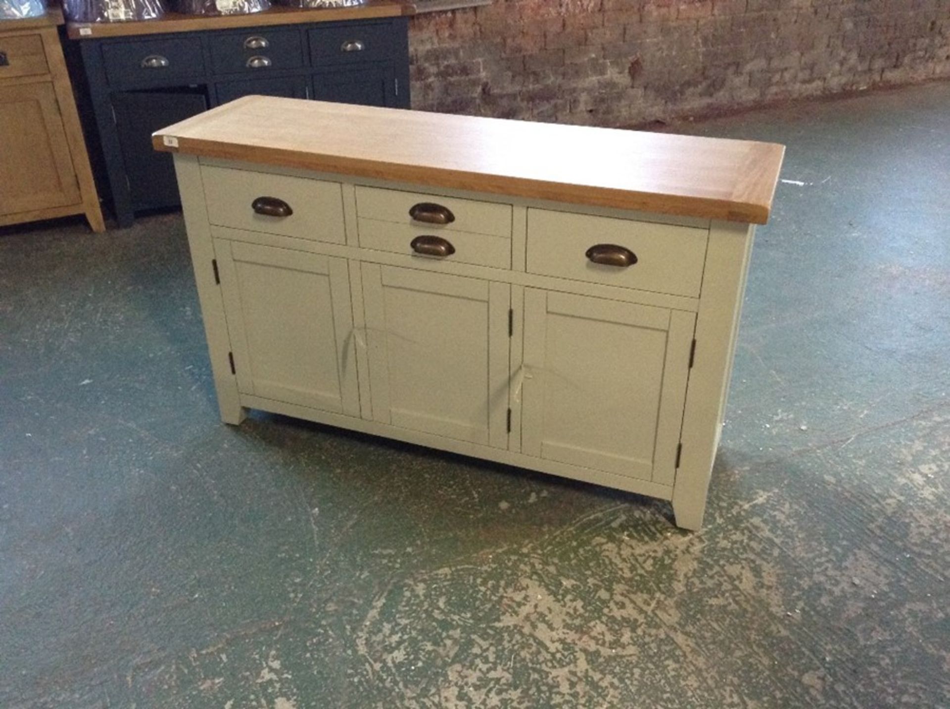 Hampshire Grey AND OAK 3 Door Sideboard (I12 -HP-3DS-G)