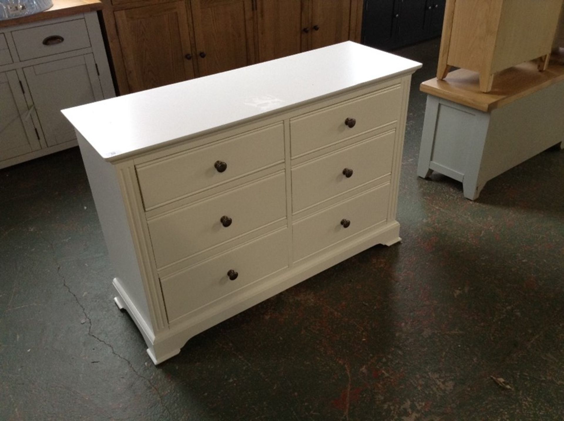 Banbury White Painted 6 Drawer Chest (DAMAGED) (I47 -BP-6DC-W)