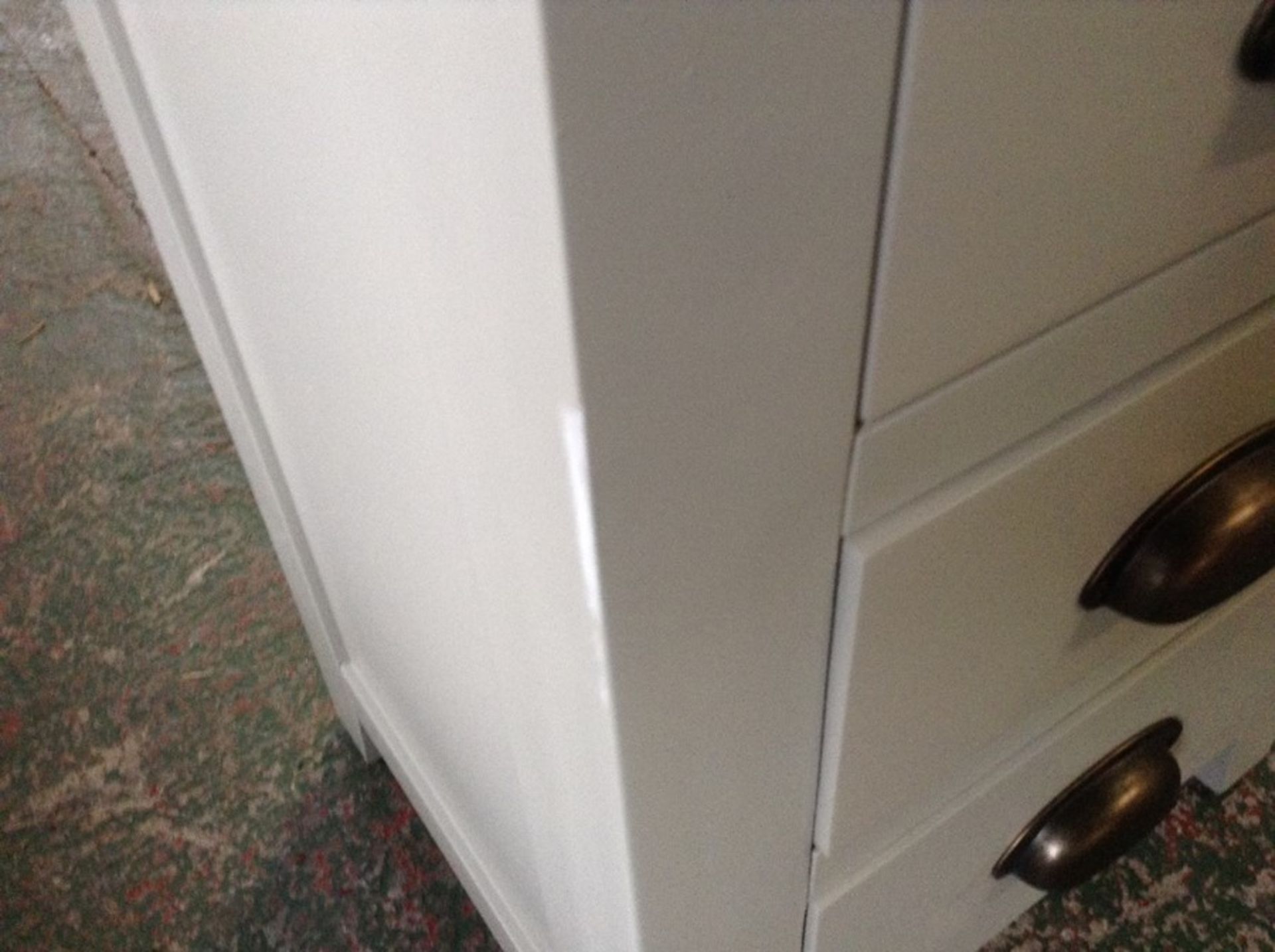 Hampshire Grey Painted Oak Large 3 Drawer Bedside Table (SCUFFED DAMAGED)(I64 -WXF P03) - Image 3 of 3