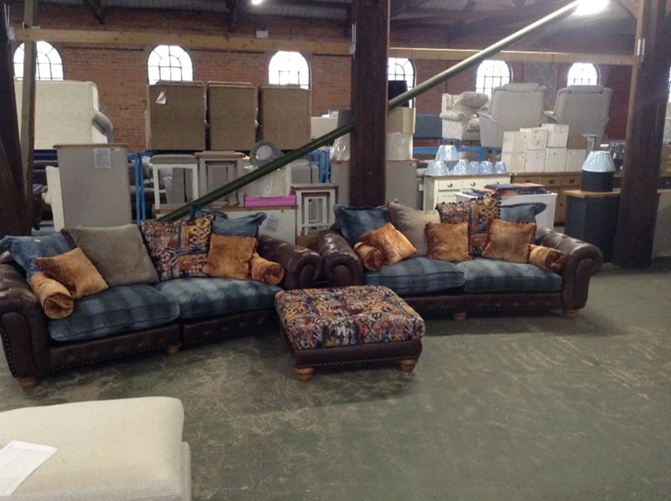 Modern & Antique Furniture Auction inc Top High Street Brands