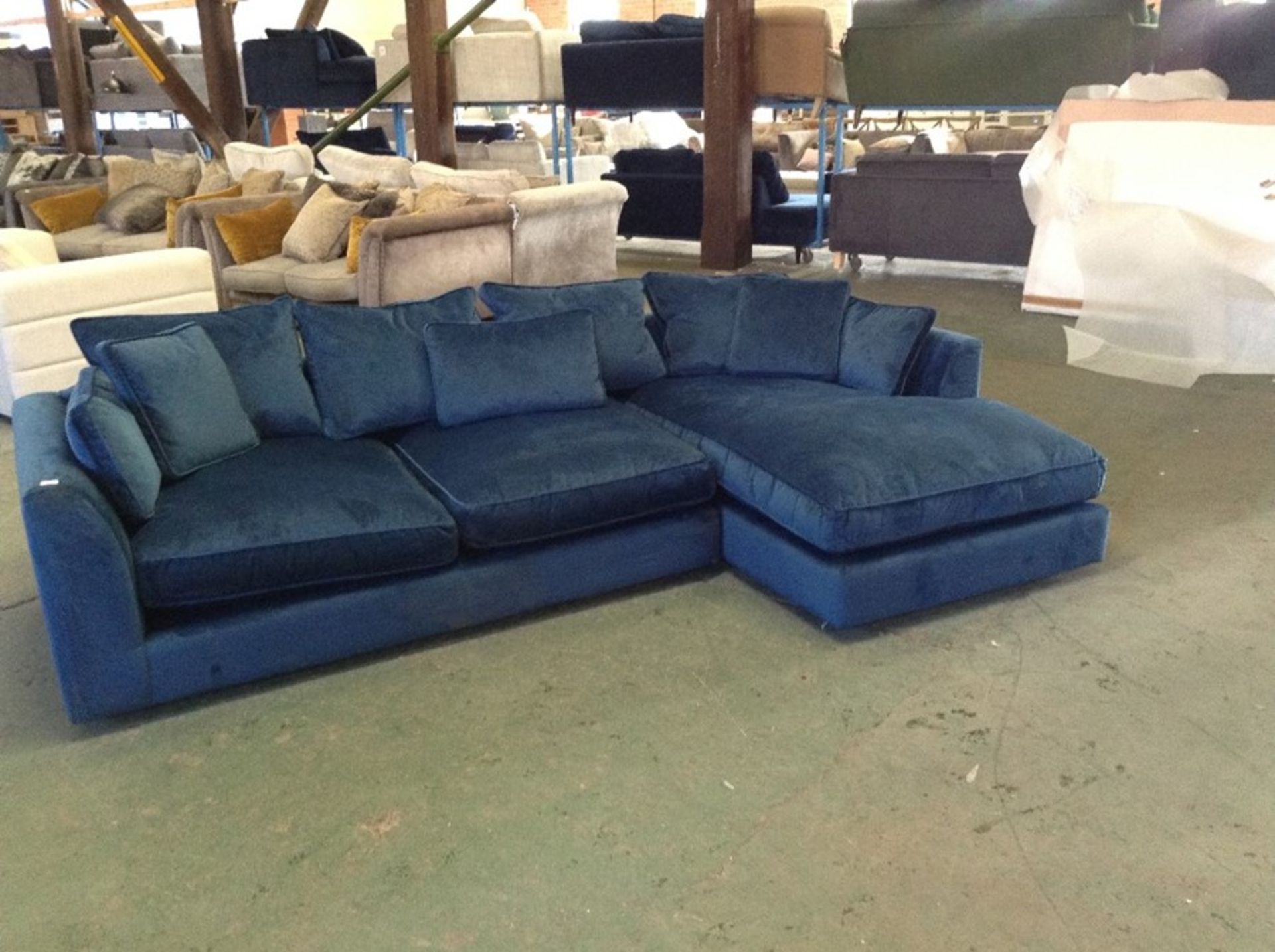 BLUE VELVET 2 PART CORNER (SMALL RIP ON SOFA) (WM2