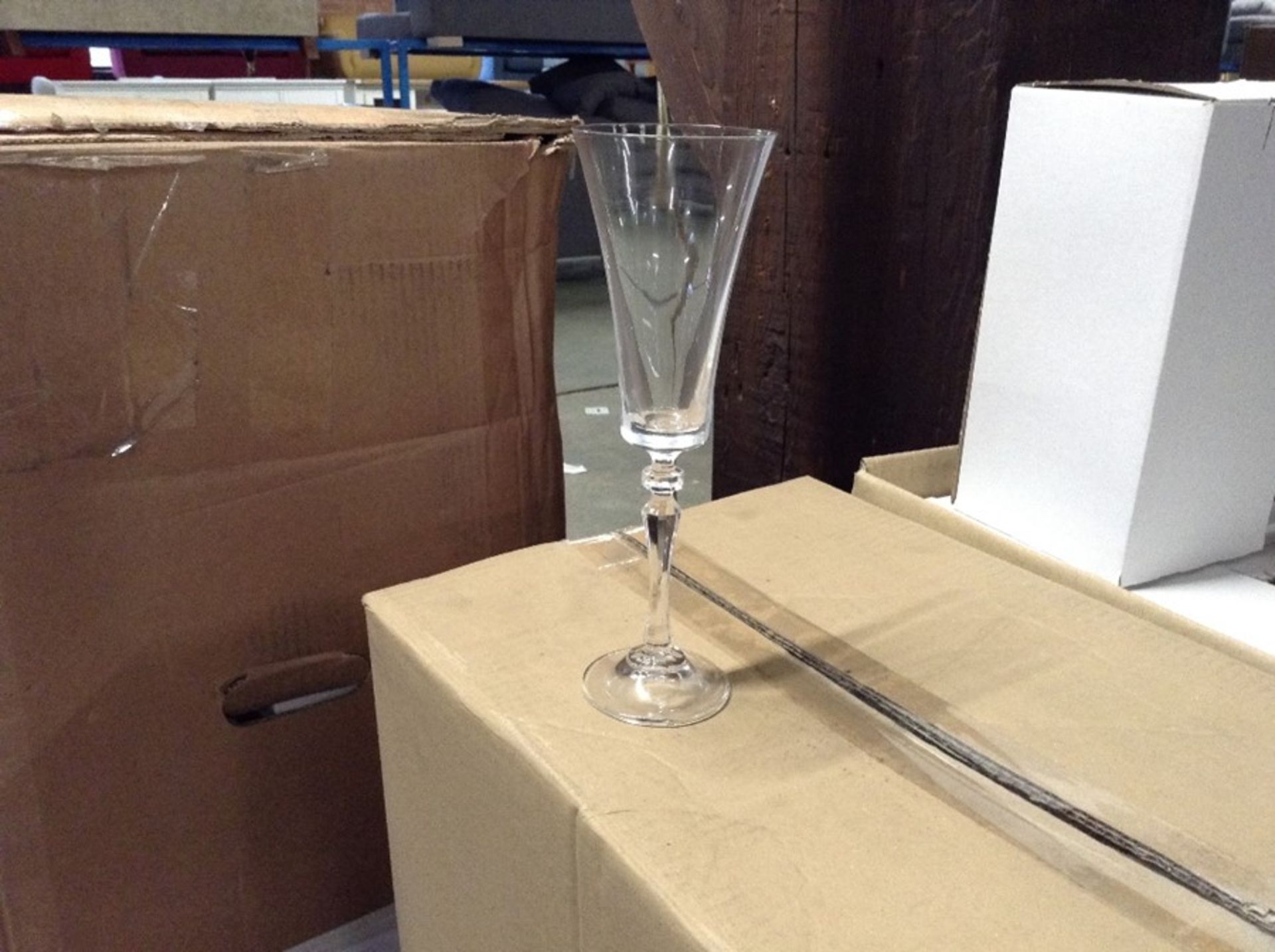 BOX OF APPROX 20 CHAMPAGNE FLUTE GLASSES