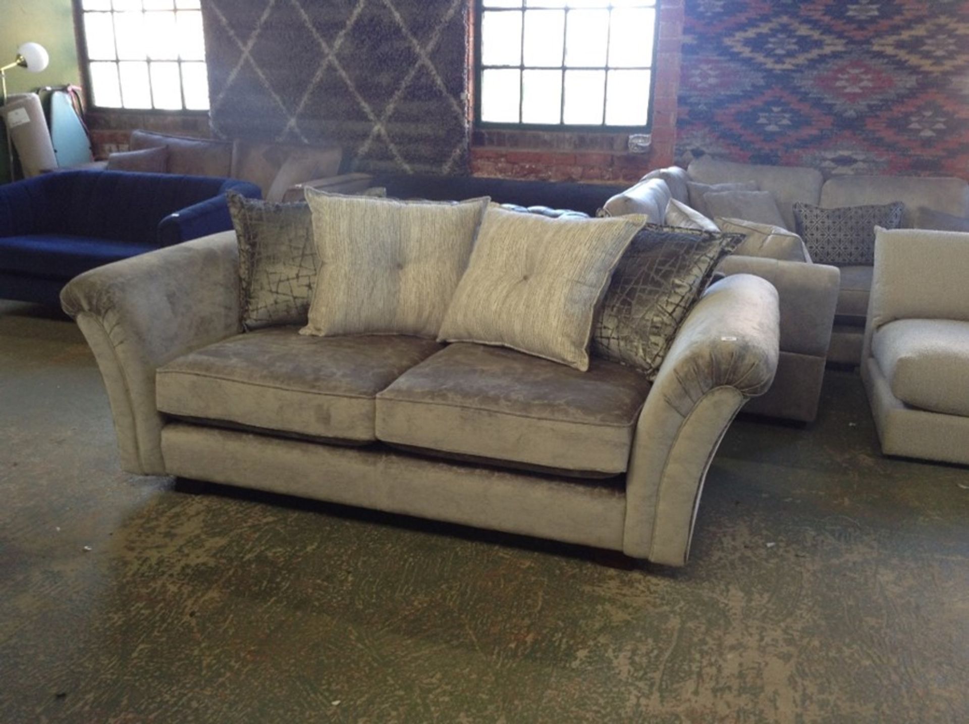 GREY PATTERNED 3 SEATER SOFA HH2-715911-22