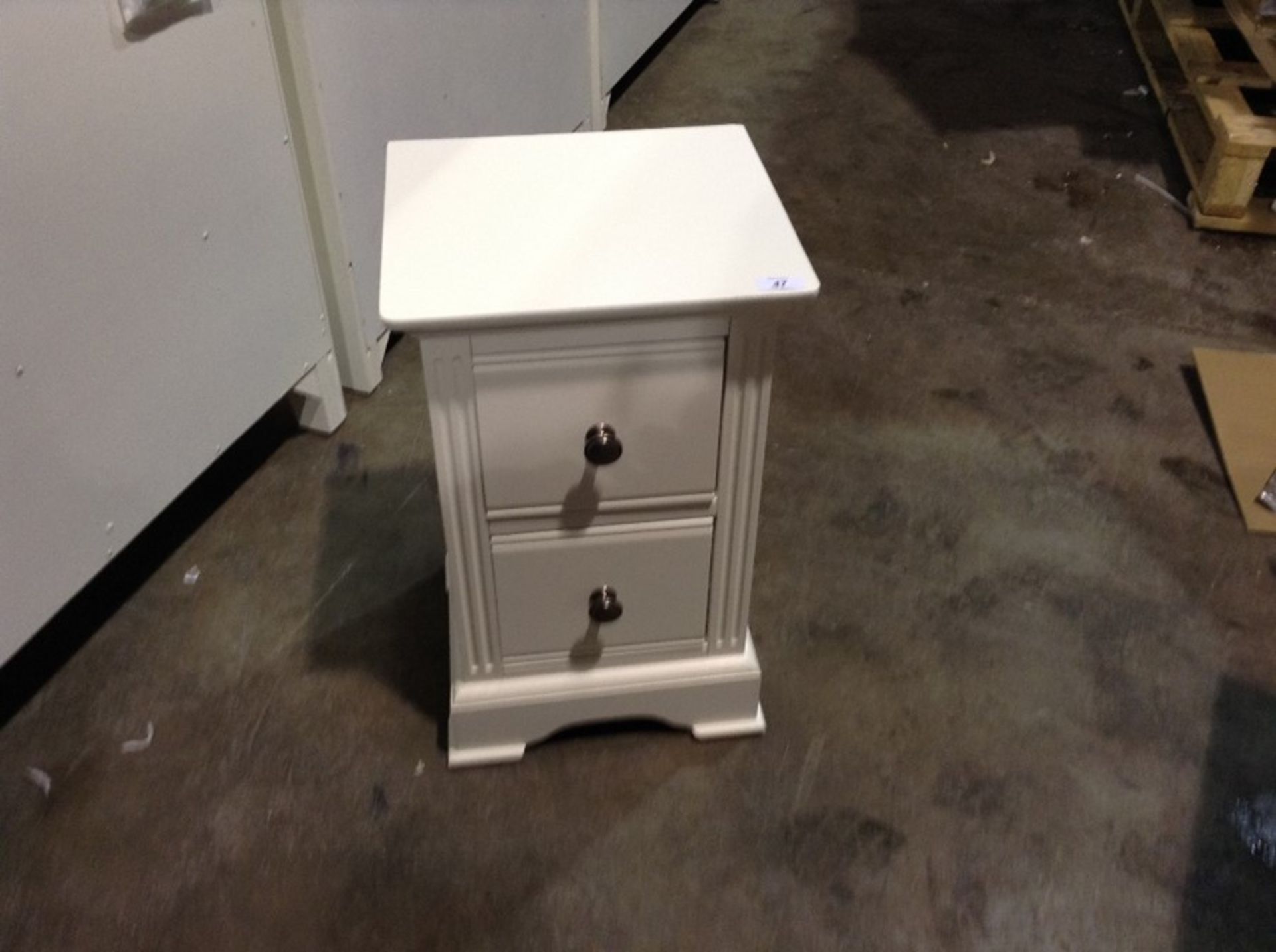 BANBURY WHITE PAINTED BEDSIDE (CHM-50A)