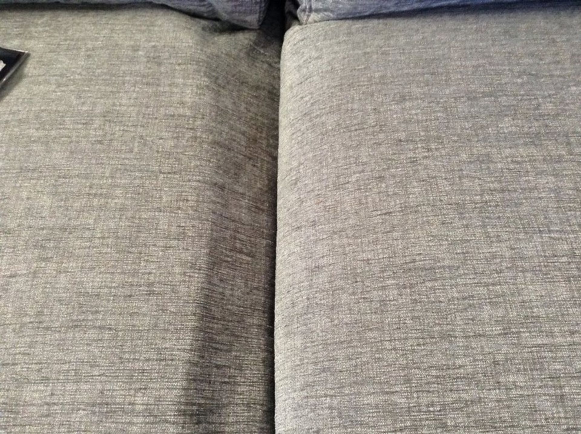 GREY ELECTRIC RECLINING 3 SEATER (DAMAGED CUSHION) - Image 4 of 4