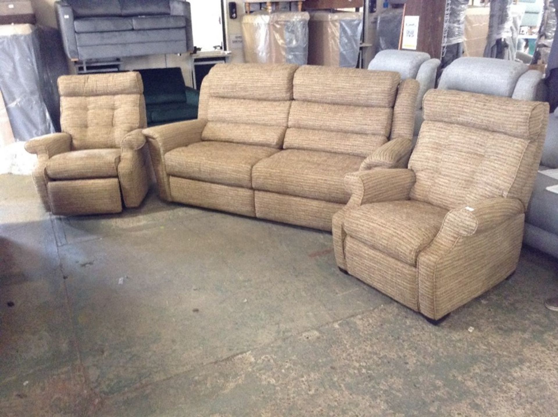 BISCUIT PATTERNED HIGH BACK 3 SEATER, ELECTRIC REC