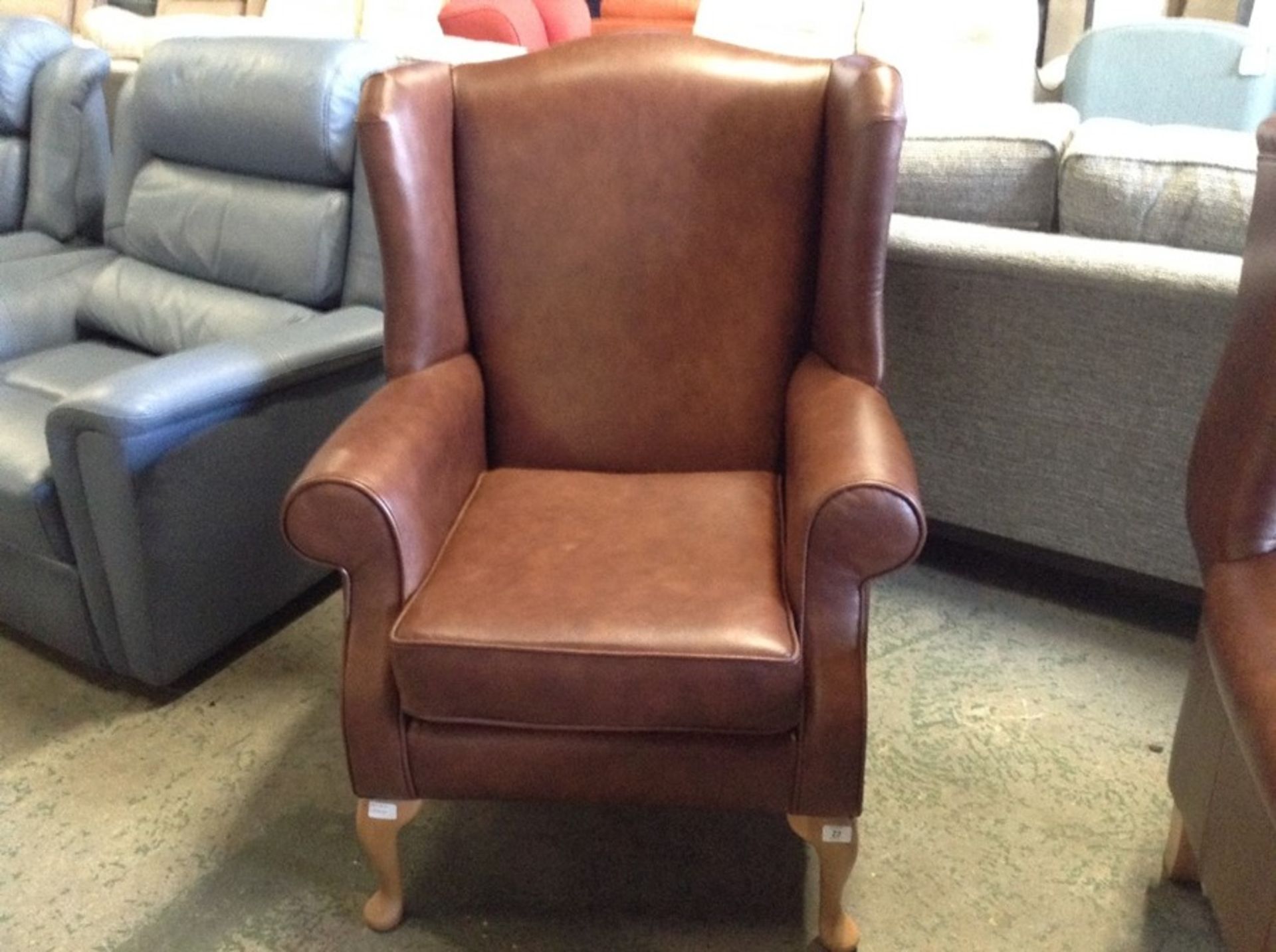 BROWN LEATHER WING CHAIR TR002157 W00917124