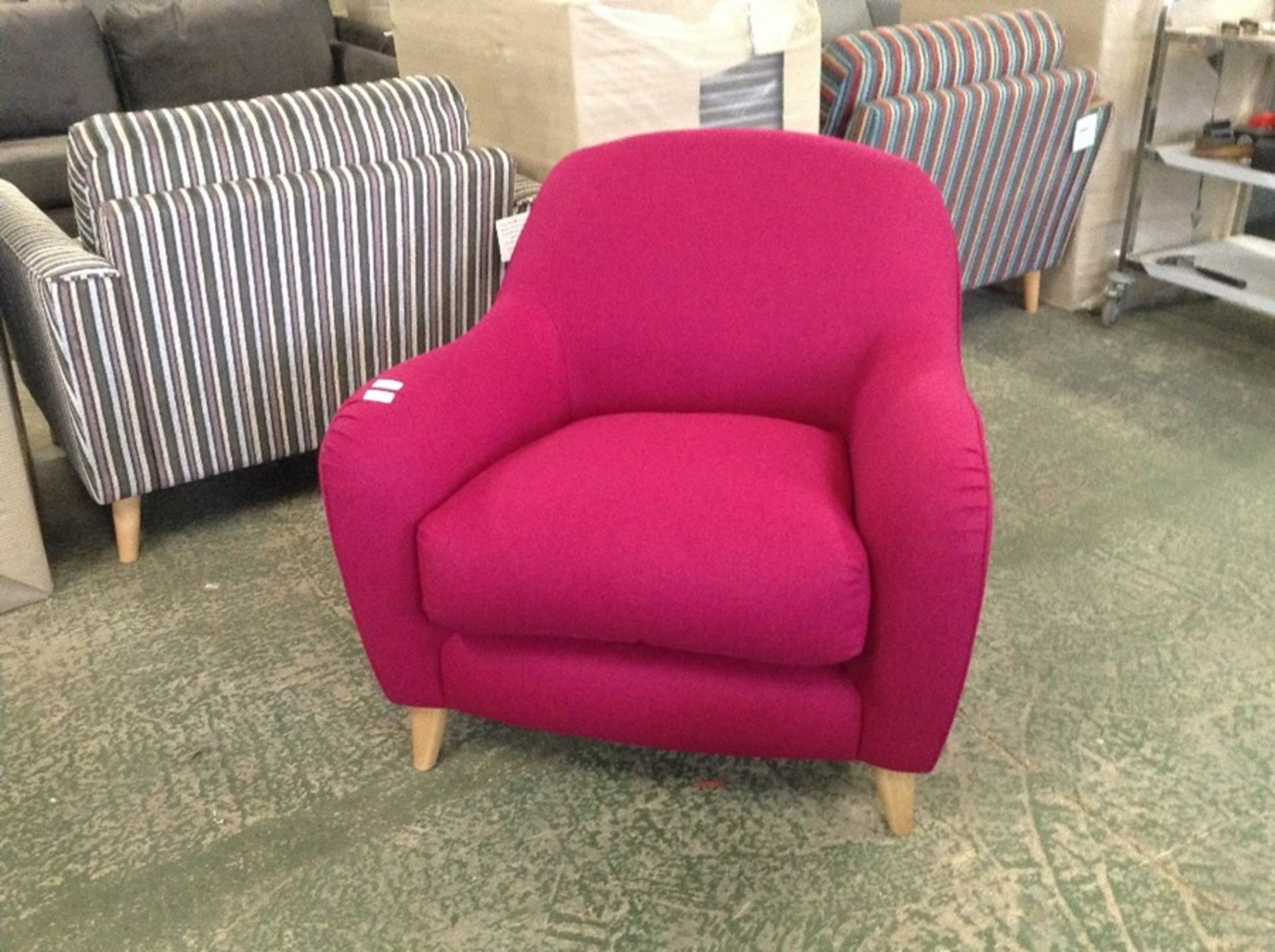 JOPLIN MOONS WOOL FUSCHIA CHAIR (SFL2008)