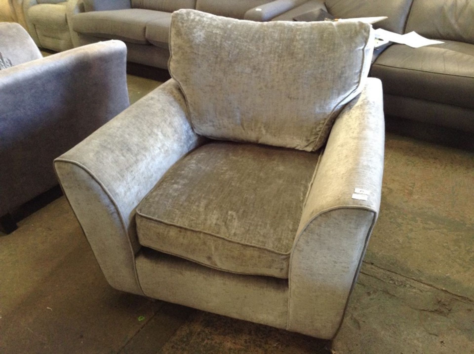 SILVER FABRIC CHAIR HH33-640018-50