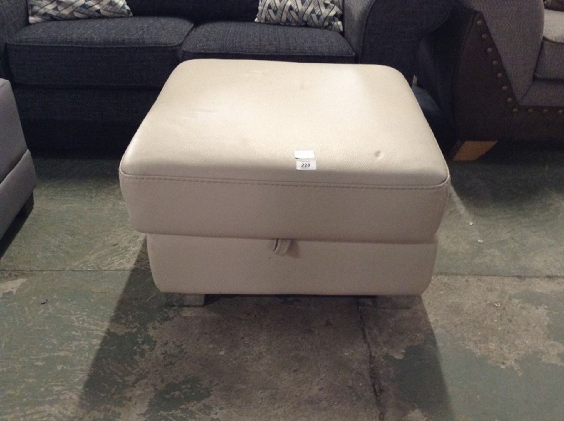 CREAM LEATHER STORAGE FOOT STOOL