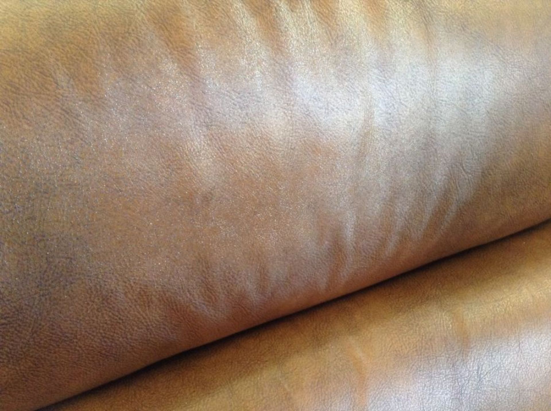 BROWN LEATHER ELECTRIC RECLINING 2 X 2 SEATER SOFA - Image 2 of 2